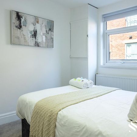 One Bedroom Apartment At Smooth Stays Short Lets & Serviced Accommodation Preston With Parking Near Train Station Eksteriør billede